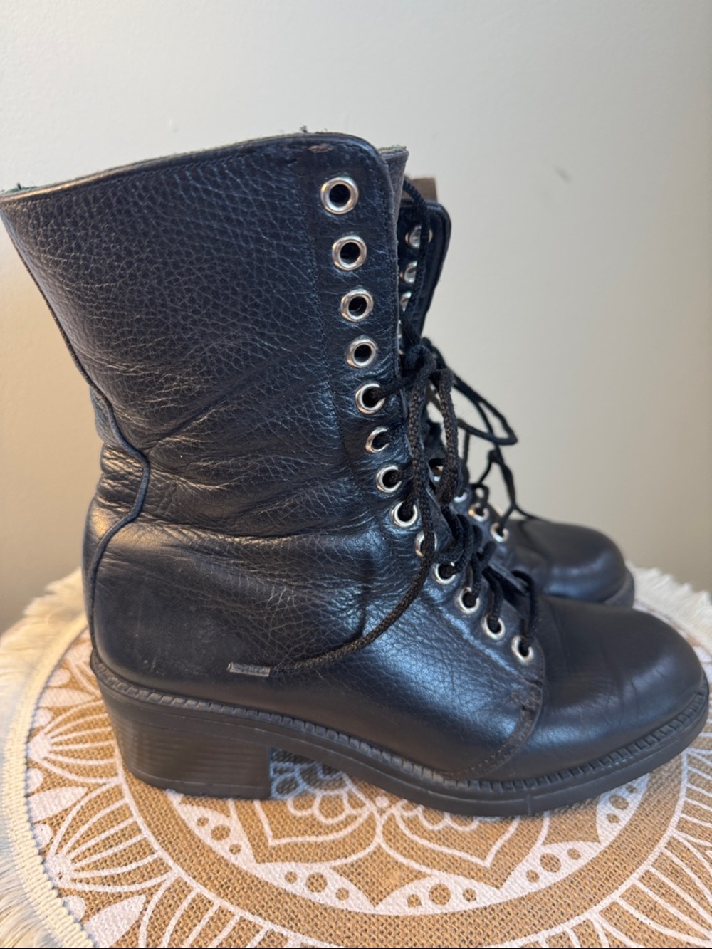 ROOTS Women's Lace Up Combat BOOTS Black LEATHER Vintage GOTH Size 7